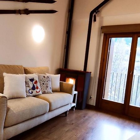 Apartamentsaloriaburg Farrera Exterior foto
