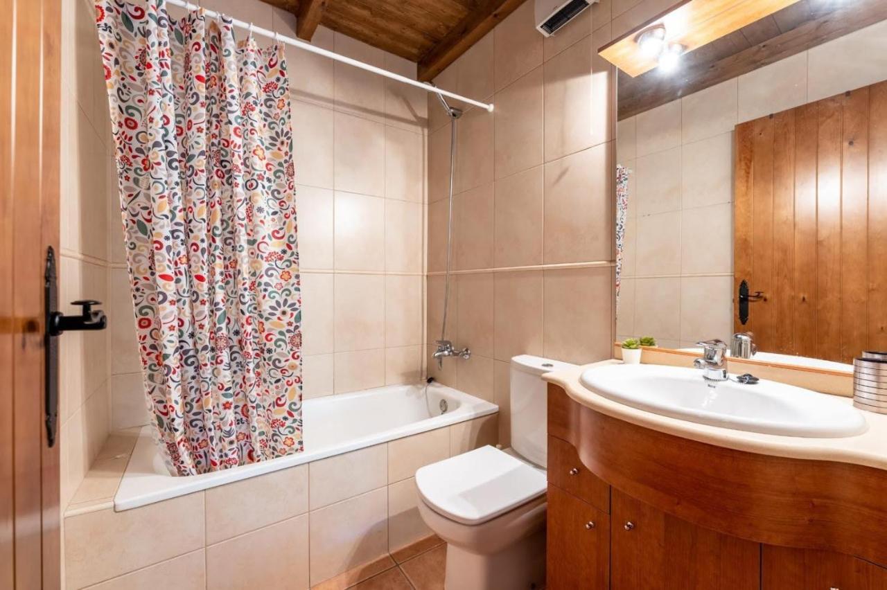 Apartamentsaloriaburg Farrera Exterior foto