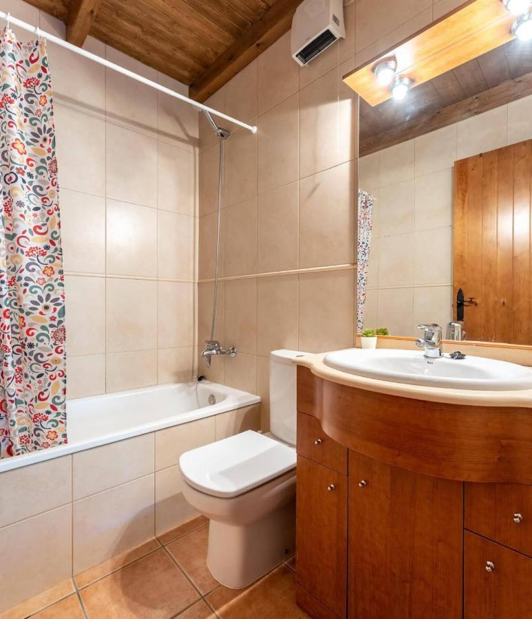 Apartamentsaloriaburg Farrera Exterior foto