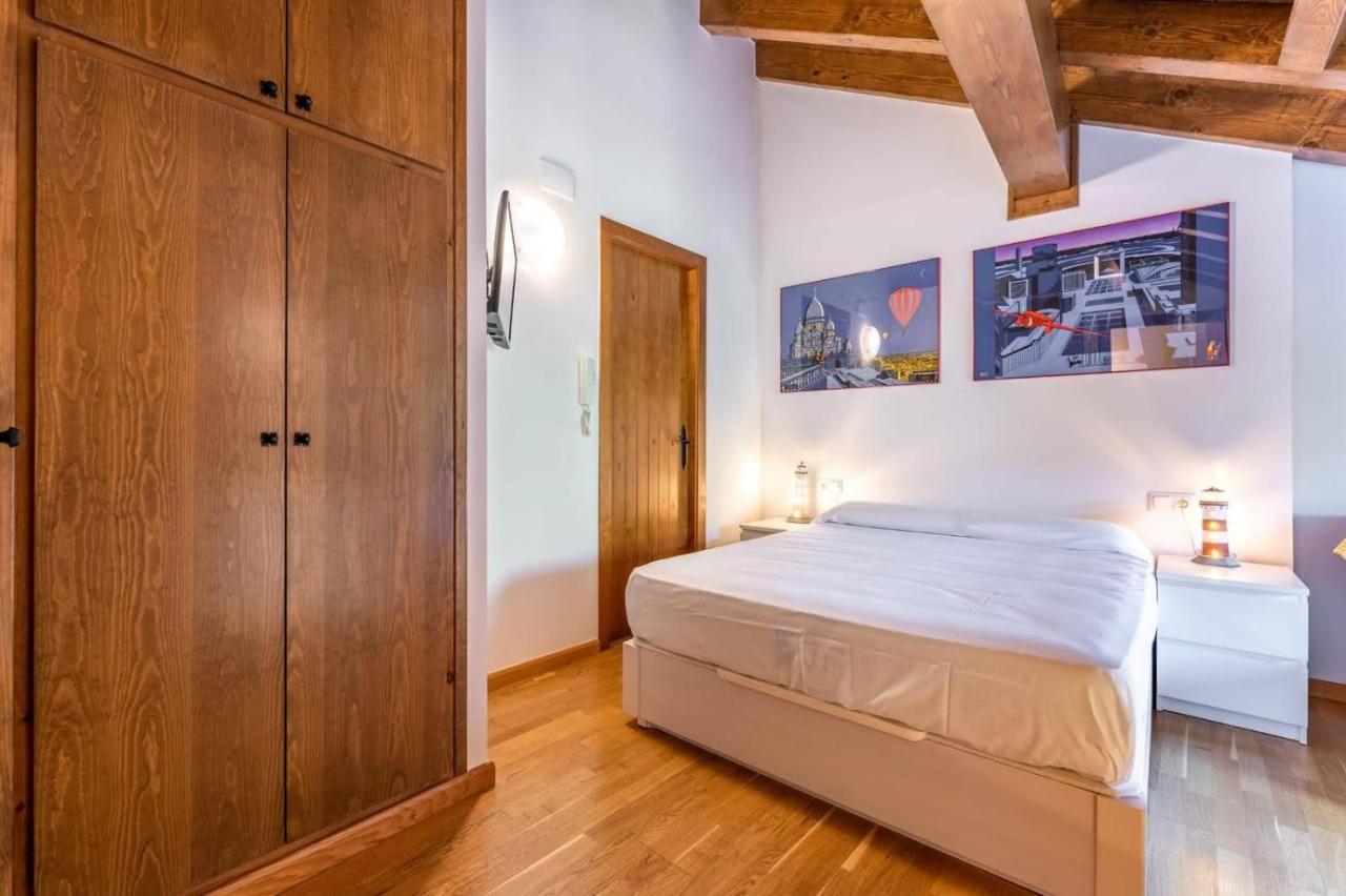 Apartamentsaloriaburg Farrera Exterior foto