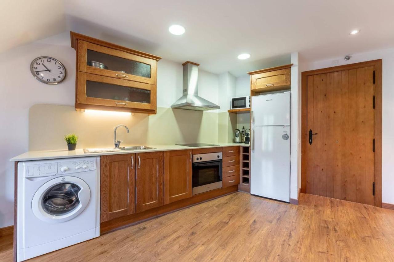 Apartamentsaloriaburg Farrera Exterior foto