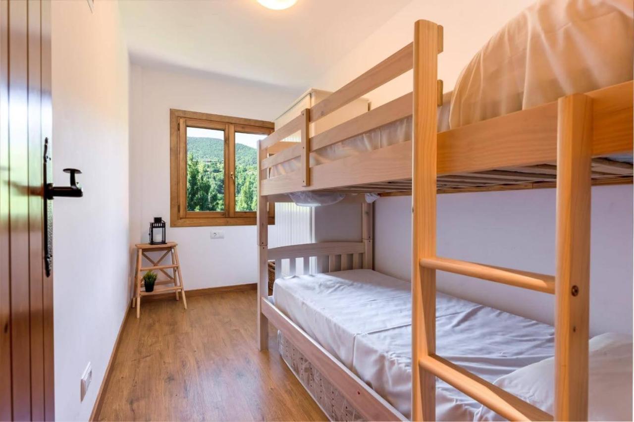Apartamentsaloriaburg Farrera Exterior foto
